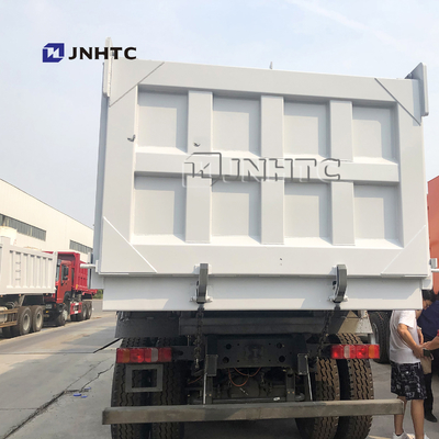 Sinotruk HOWO 6x4 10 βαρέων καθηκόντων φορτηγό απορρίψεων ροδών 30t 18Cubic 380hp