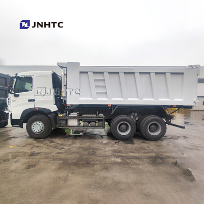 Το Sinotruk HOWO 6x4 10 κυλά Tipper απορρίψεων 30ton 18Cubic 380hp το φορτηγό για το Κονγκό