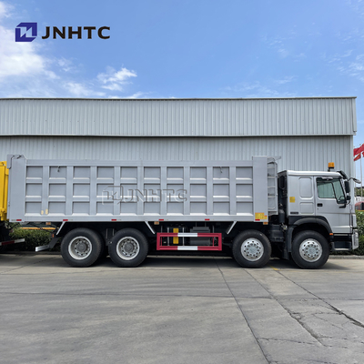 Ορυκτό ορυχείο 35 φορτηγών απορρίψεων Sinotruk HOWO 8x4 30t βαρέων καθηκόντων κυβικές 12 ρόδες