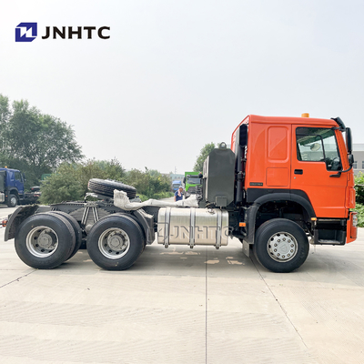 Το Sinotruk HOWO 6x4 10 κυλά το κεφάλι φορτηγών 20ton RHD πρωταρχικό - φορτηγό τρακτέρ μετακινούμενων