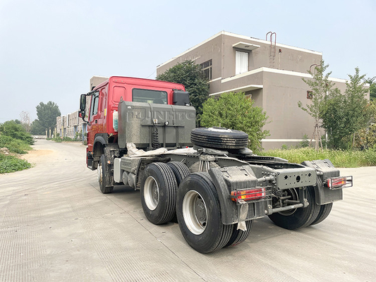 Το Euro2 Sinotruk Howo 6x4 371 φορτηγό 10 τρακτέρ κυλά το νέο επικεφαλής τρακτέρ φορτηγών