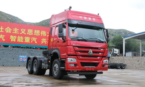 Κόκκινος ημι πρωταρχικός Sinotruk Howo 6x4 - φορτηγό 10 μετακινούμενων φορτηγό τρακτέρ πολυασχόλων