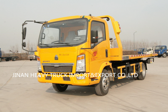 SINOTRUK HOWO 4*2 6 ελαφρύ καθήκον φορτηγών Wrecker ροδών επίπεδης βάσης